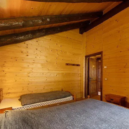 Mountain Hut 'la Fraccia' * Trasquera