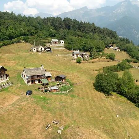 Chalet Mountain Hut 'la Fraccia' Trasquera